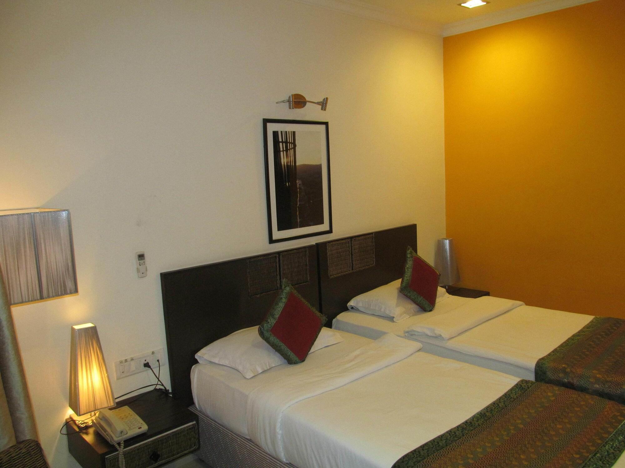 Shilton Royale Hotell Bangalore Exteriör bild