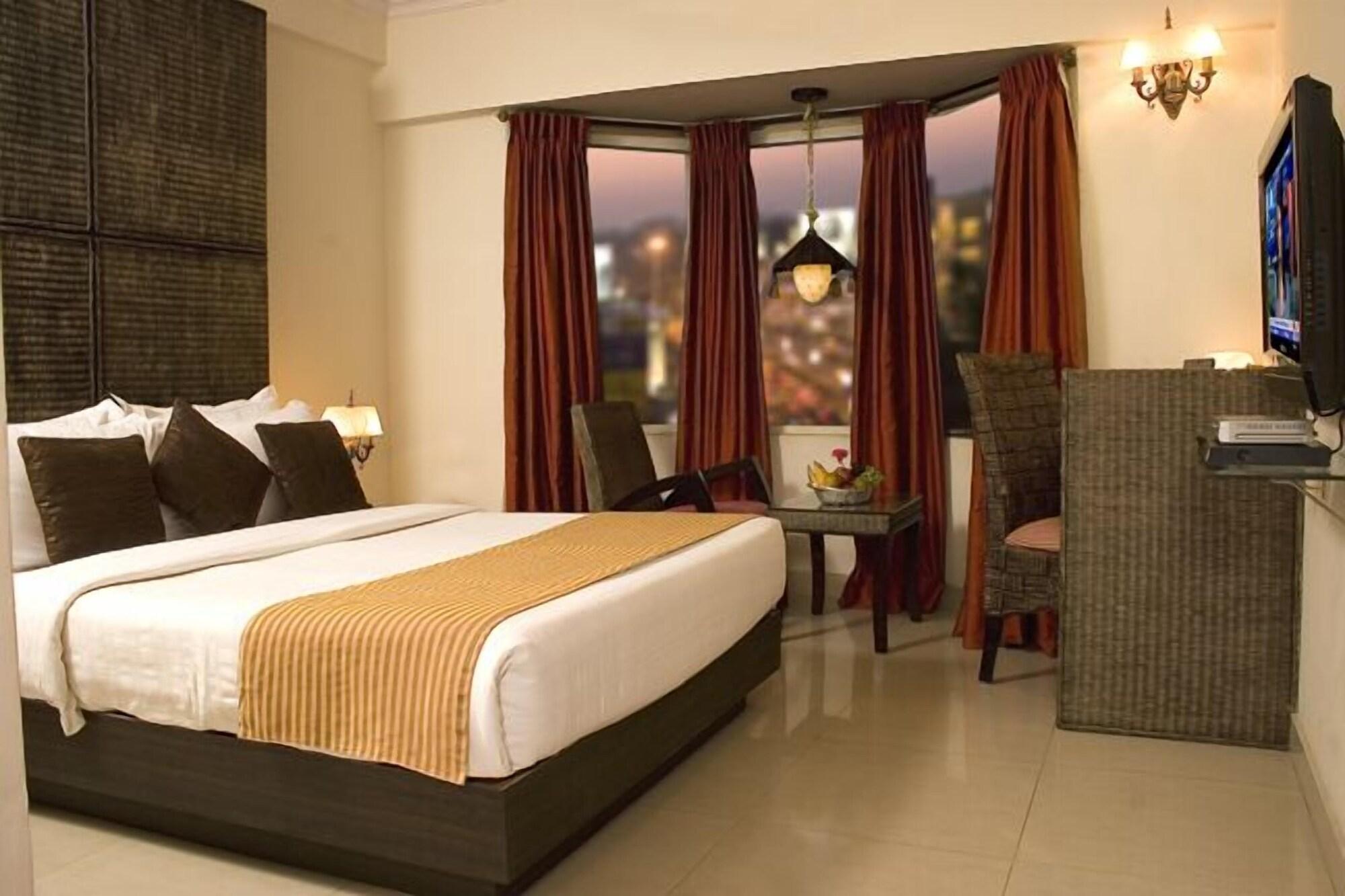 Shilton Royale Hotell Bangalore Exteriör bild